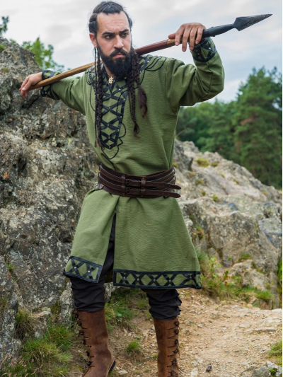 Trollfelsen Leonardo Carbone Mittelalter Gewandung Tunika Erik Grün _2_ Trollfelsen Leonardo Carbone Mittelalter Gewandung Tunika Erik Grün _2_
